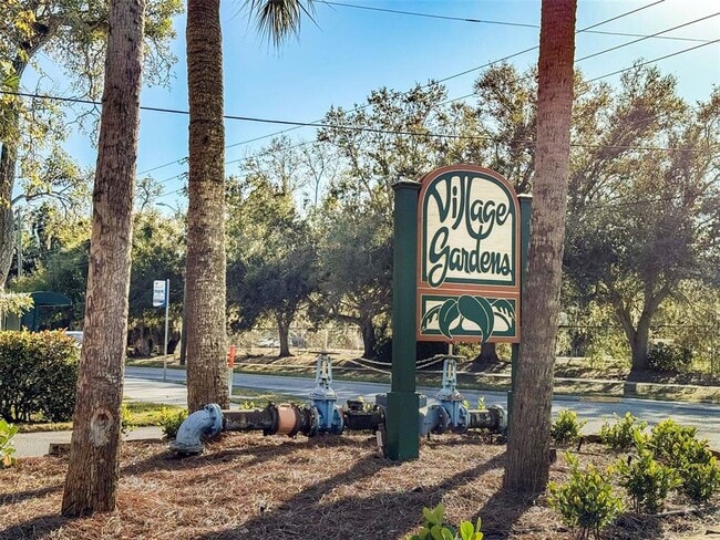 Building Photo - 4958 Village Garden Dr