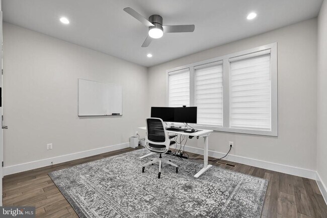 Building Photo - 147 Prairie Ln