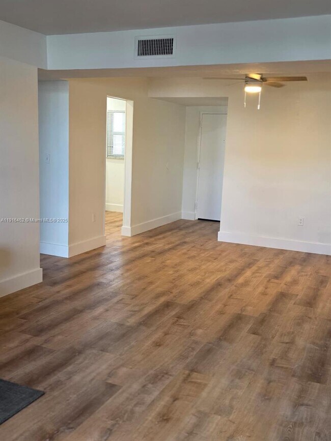 Building Photo - 7440 Harding Ave