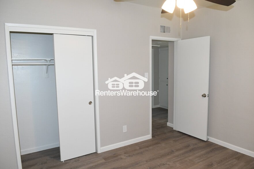 Building Photo - 7525 N 12th St