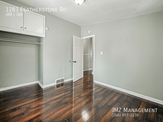 Building Photo - 1283 Featherstone Rd