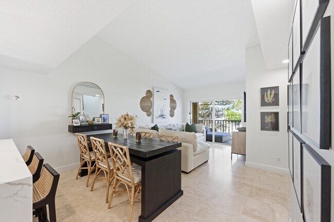 Building Photo - 1155 Lake Shore Dr