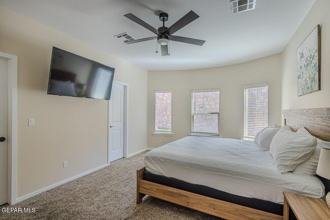 Building Photo - 360 Hector Porras Dr