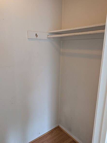 Building Photo - 6301 Robinson Rd