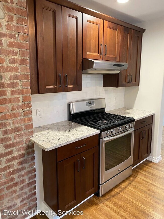 Building Photo - 2 br, 1.5 bath House - 1540 S Gary Ave