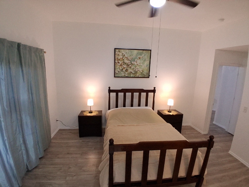 Building Photo - 2 Cloverdale and Wheatland