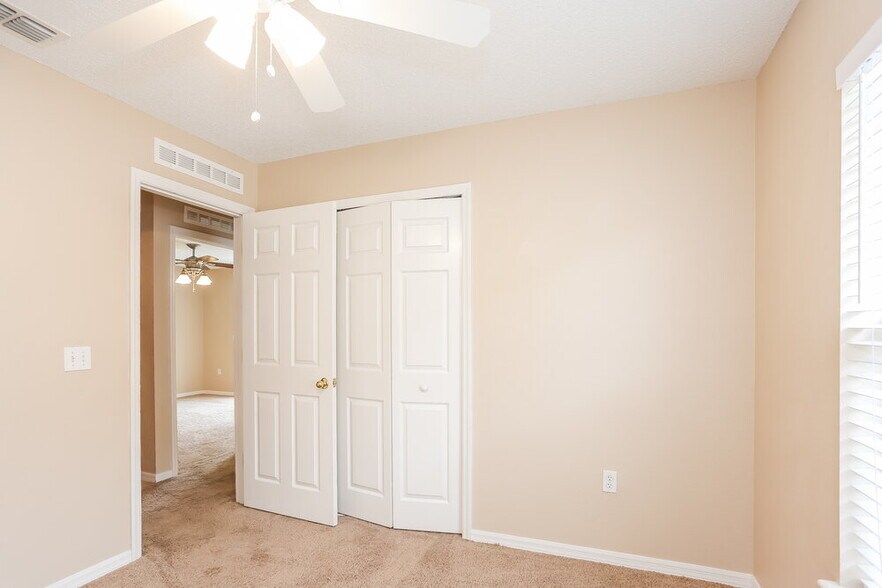 Building Photo - 2837 Mingo Dr