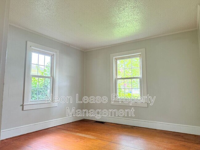 Building Photo - 212 N Shipley St