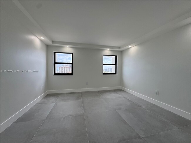Building Photo - 1201 S Ocean Dr