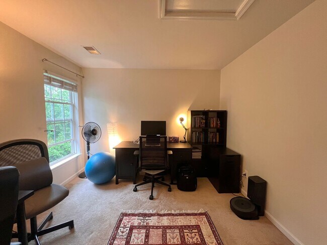 Building Photo - 5920 Nicolet Ct