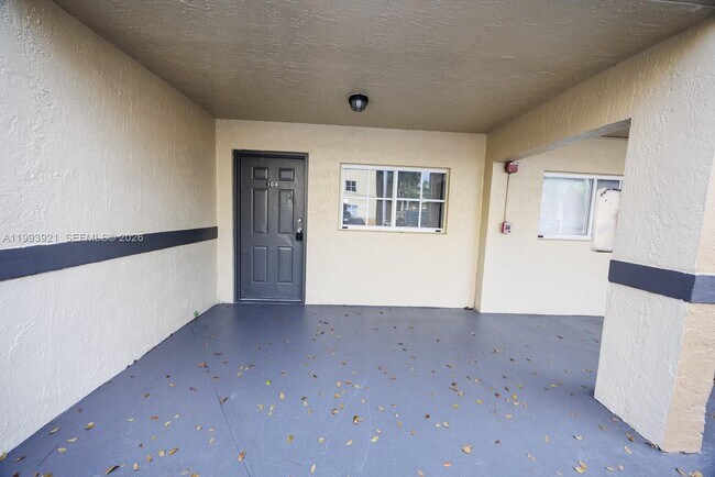 Building Photo - 14920 SW 82nd Ln