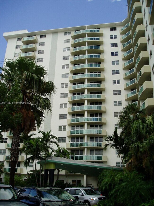 Building Photo - 3001 S Ocean Dr