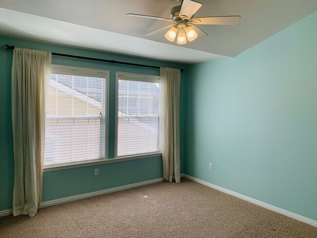 Building Photo - Beautiful Home In South East Boise!