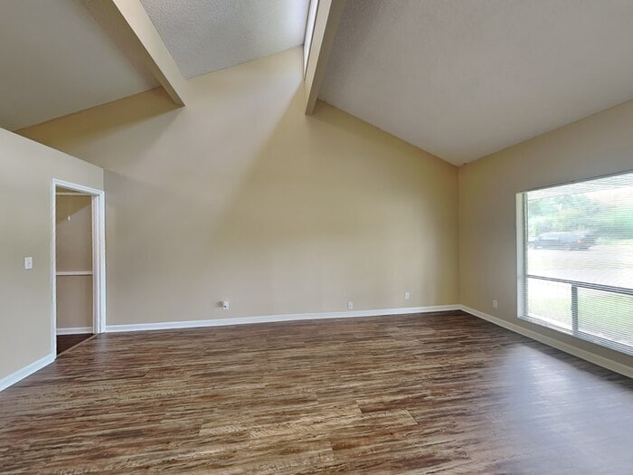 Building Photo - 1685 Farm Way