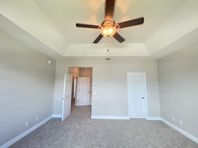 Building Photo - 8433 Corkfield Ave