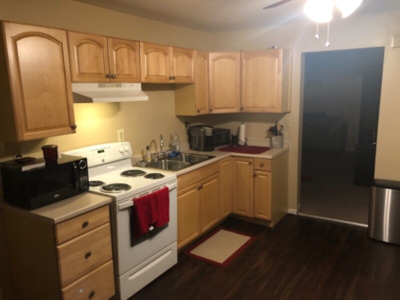 Building Photo - 154 Pearl St