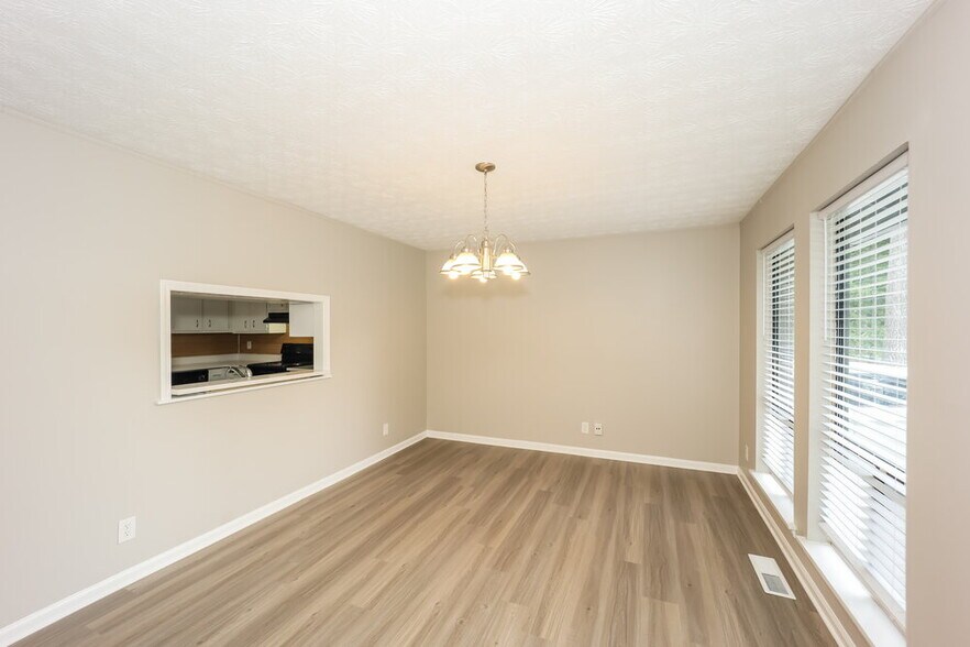 Building Photo - 9036 Sterling Ridge Ln