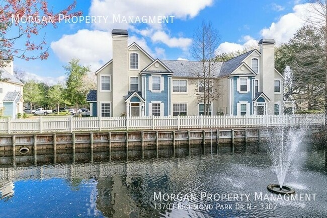 Building Photo - 13703 Richmond Park Dr N