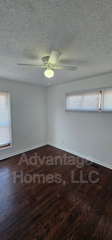 Building Photo - 9625 Beacon Ave