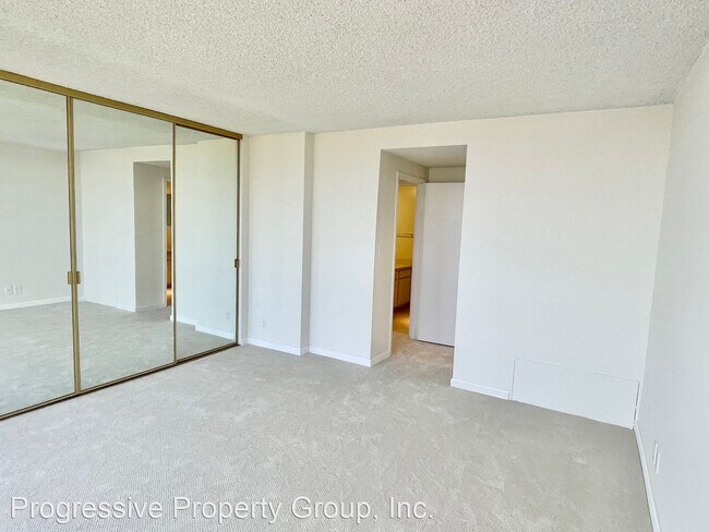 Building Photo - 1 br, 2 bath House - 2200 Sacramento Apart...