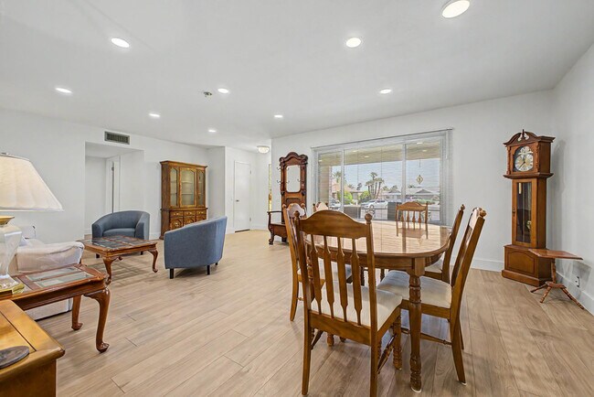Building Photo - 13222 W Kodiak Dr
