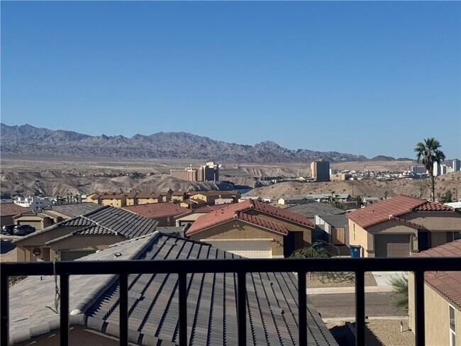 Building Photo - 2455 Tapatio Dr