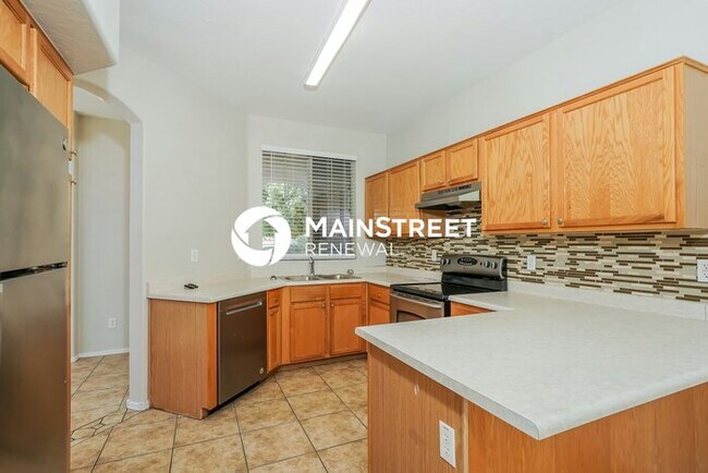 Building Photo - 3 Bedroom Pet-Friendly Home in Avondale, A...