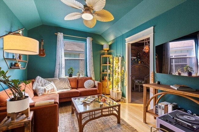 Building Photo - 3014 Neal St