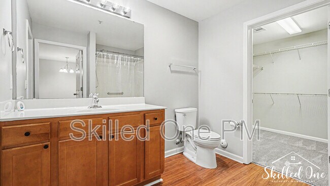 Building Photo - 1380 Heritage Pointe Dr