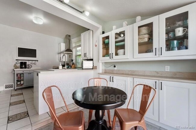 Primary Photo - 1351 Garfield St