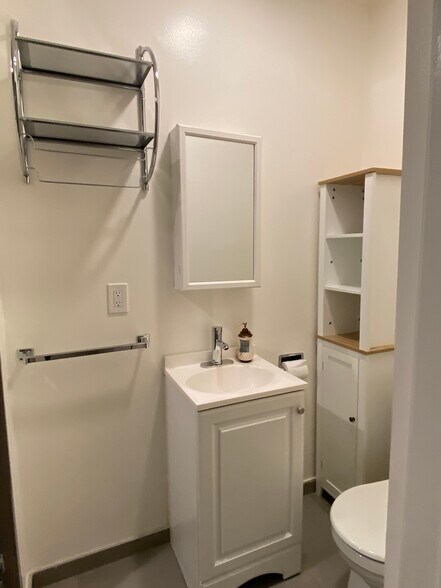 ample storage - 807 Westholme Ave