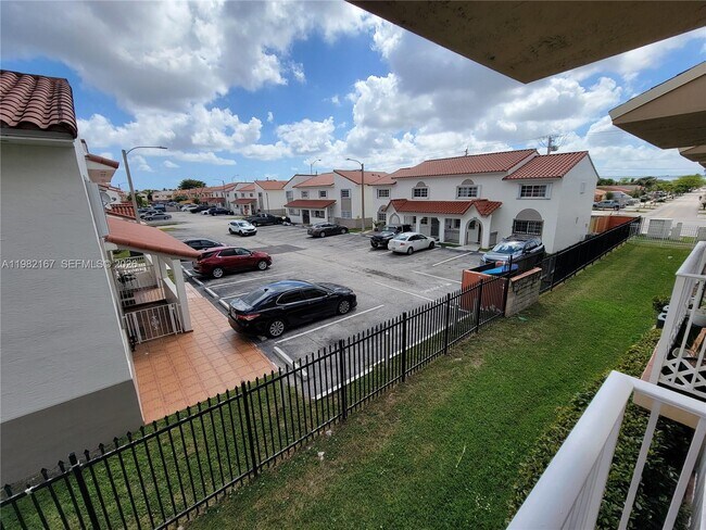 Building Photo - 3011 W 76th St