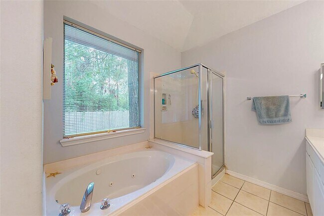 Building Photo - 127 S Abram Cir