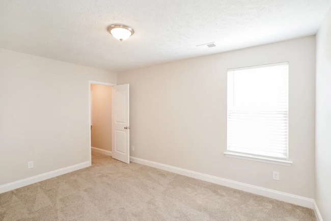 Building Photo - 1073 Berra Dr
