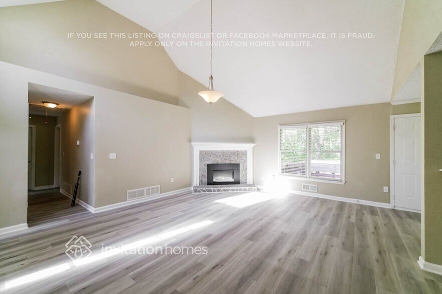 Building Photo - 1711 Jefferson Ln