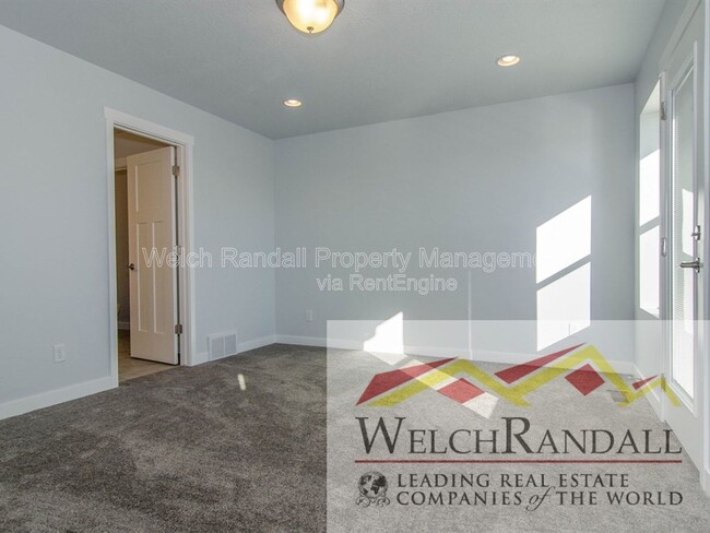 Building Photo - 1177 W Jackson Ave