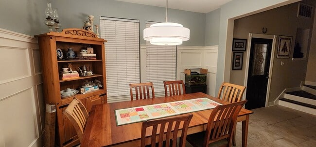 Building Photo - 13027 5 Brooks