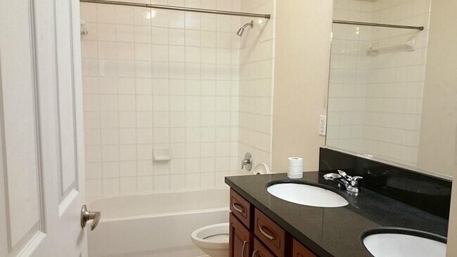 Building Photo - 6655 W Sam Houston Pkwy S