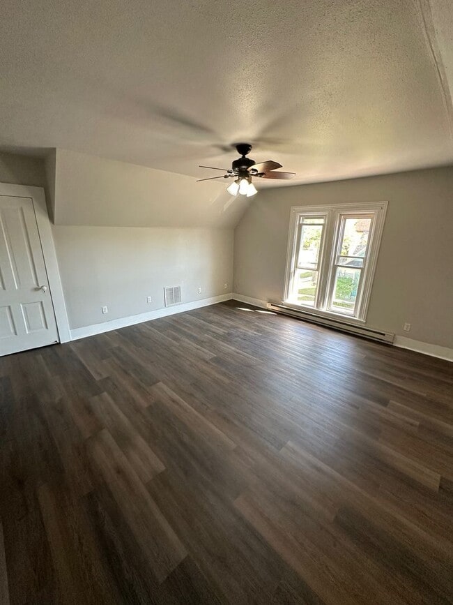 Building Photo - 723/725 Frederick St