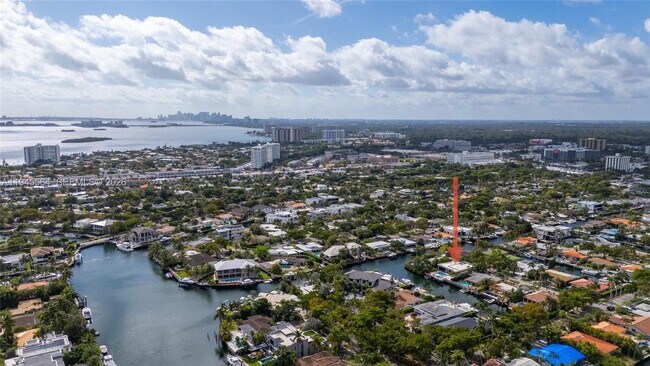 Building Photo - 12911 Oleander Rd