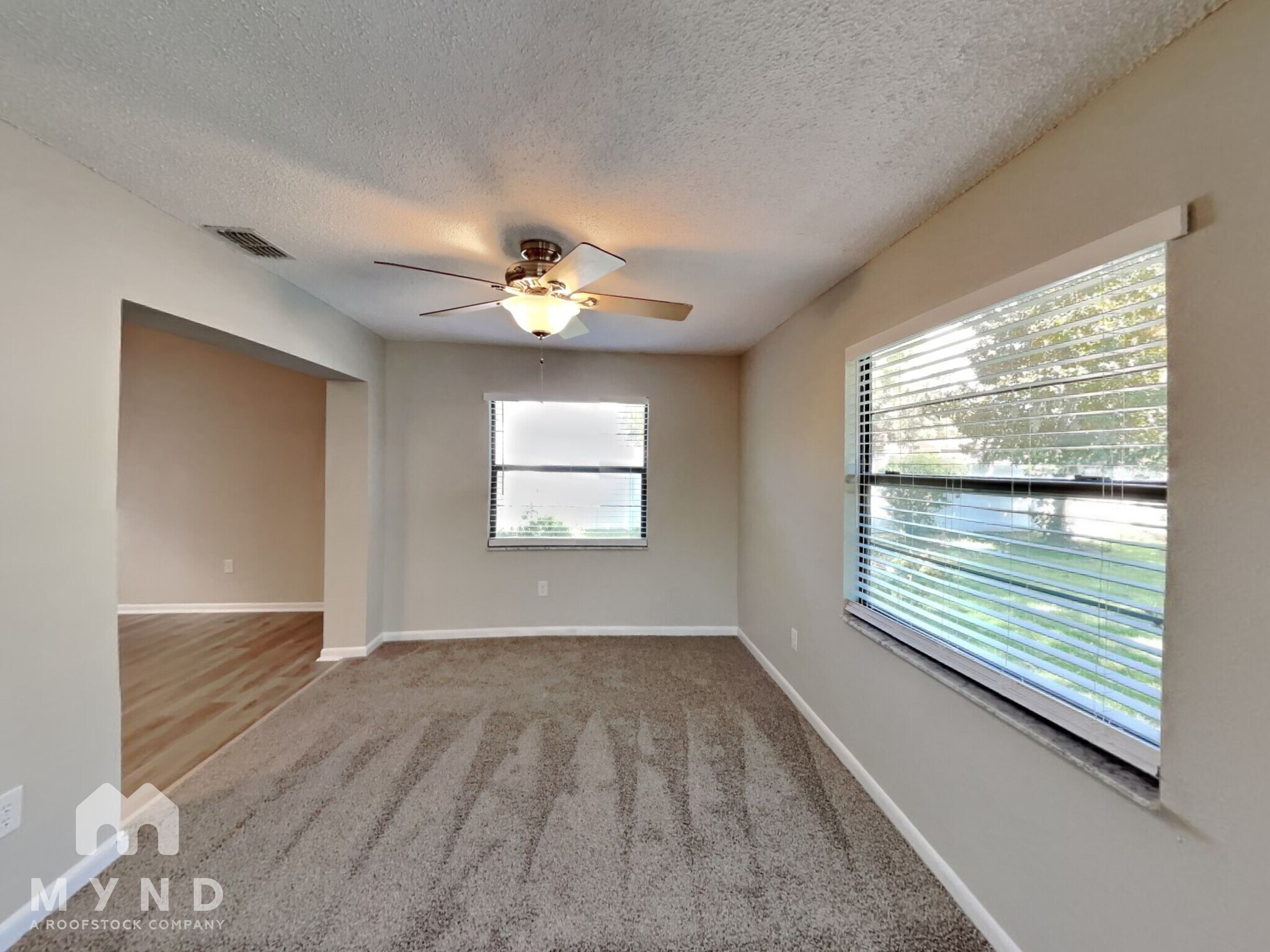 Building Photo - 11136 Mercedes St