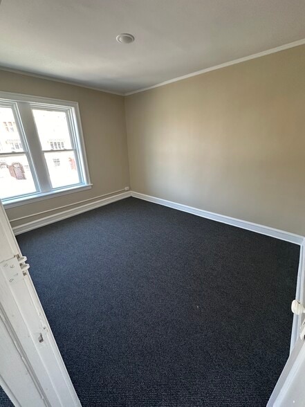 Building Photo - 9100 S Ashland Ave