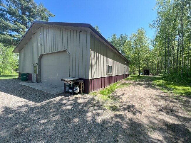 Building Photo - 47850 Scenic Hwy