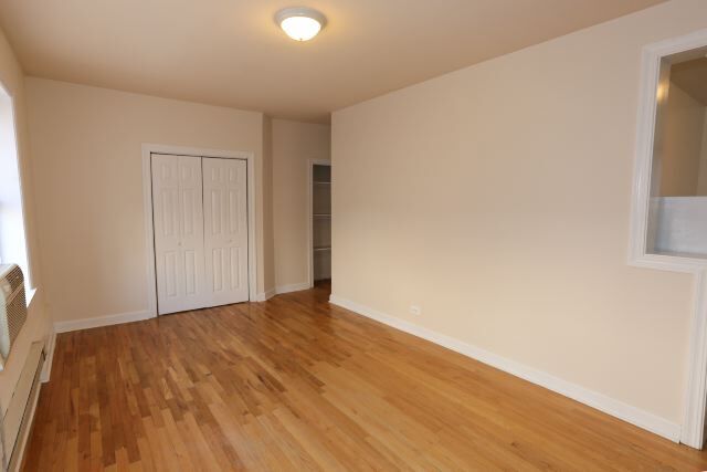 Building Photo - 3727 N Pine Grove Ave