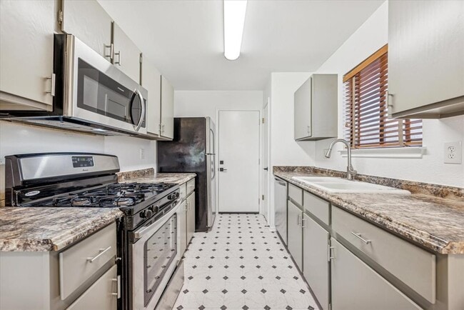 Building Photo - 11506 Ruffed Grouse Dr