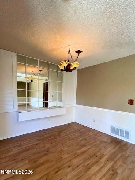 Building Photo - 2519 Sunny Slope Dr