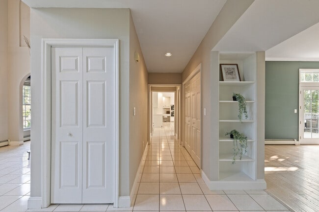 Building Photo - 321 Museum Village Rd