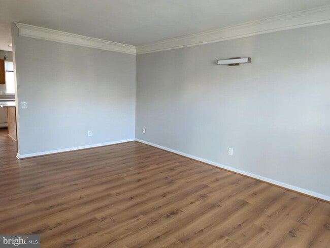 Building Photo - 157 Darling St