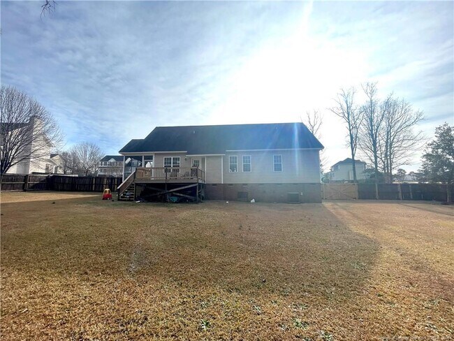 Building Photo - 352 Old Field Loop