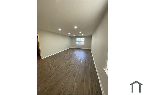 Building Photo - Room in Duplex on Glendale Ct